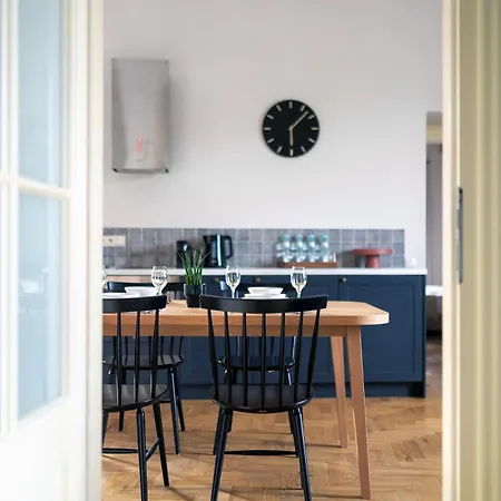 Easy Rent- Fontana Boutique Premium Plac Zamkowy