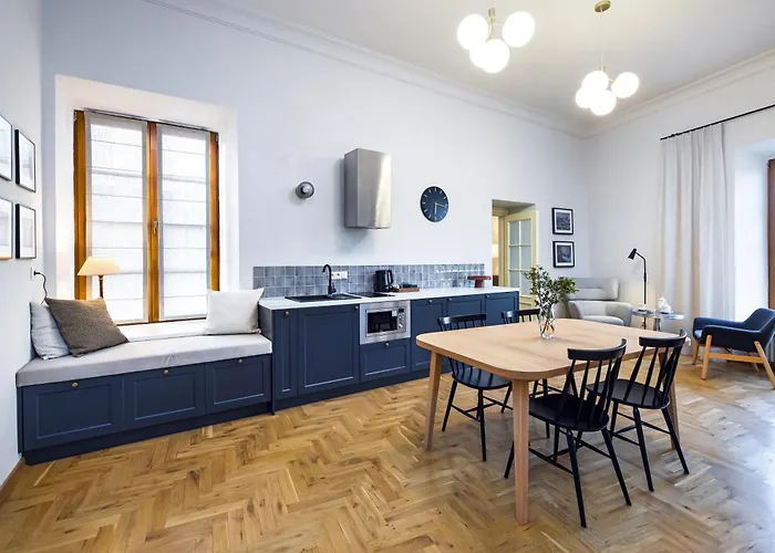 Easy Rent- Fontana Boutique Premium Plac Zamkowy